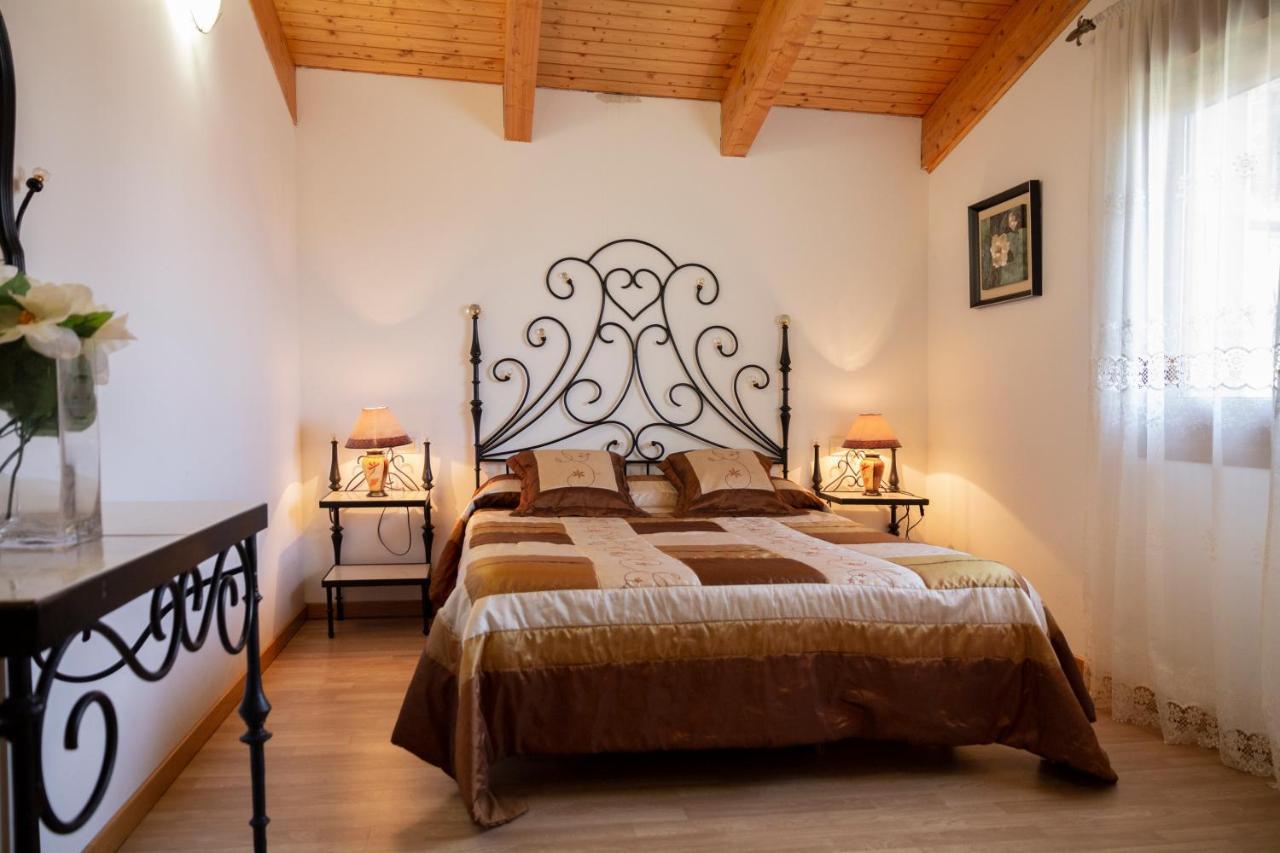 Casa Rural Mirador De Pinares San Leonardo de Yagüe Eksteriør billede